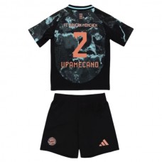 FC Bayern München Børn Upamecano 2 Udebanetrøje 2024-25 Fodboldsæt