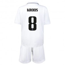 Real Madrid Fodboldsæt Børn 2022-23 Toni Kroos 8 Hjemmebanetrøje